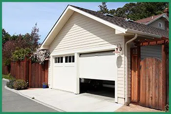 Quality Garage Door Service Framingham, MA 508-738-2596 - resi-cont-gr-22m